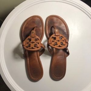 tory burch flip flops
